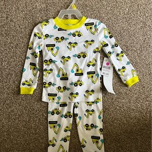 Kidgets Pajama Set 24M
BRAND NEW